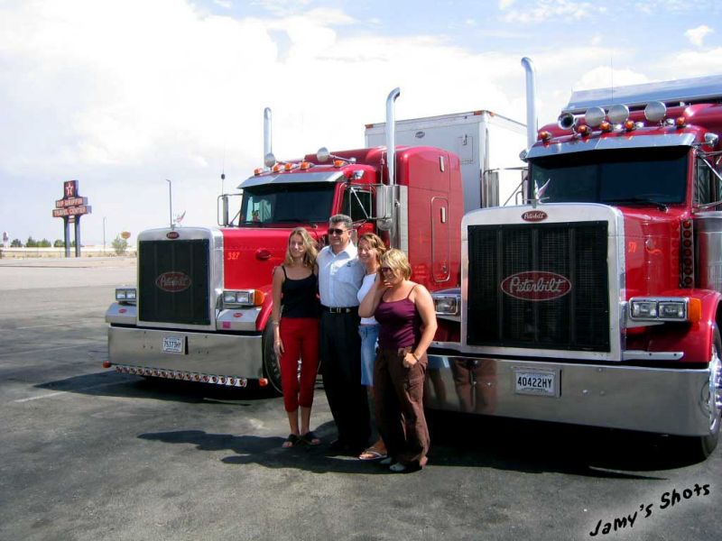 Victor Barrazza notre Chauffeur, adopté par le groupe des jeunes.