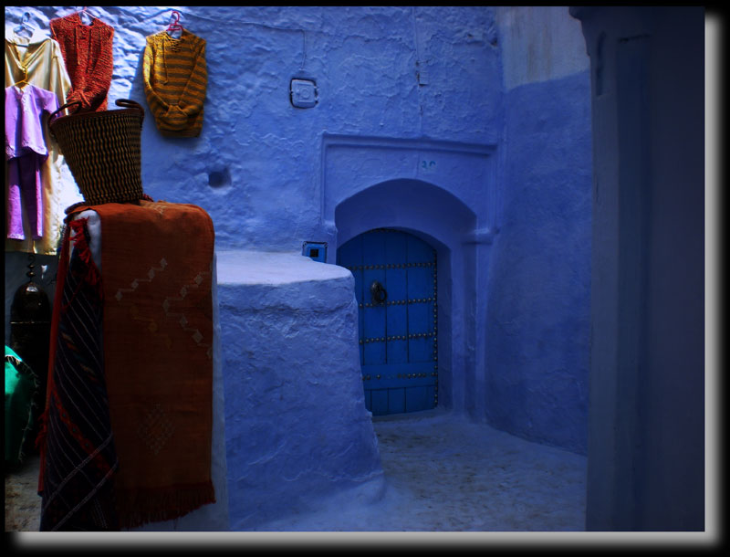 Ruelle de Chefchaouen. Photo Yanita Delpias Meunier. (New Cal�donia)