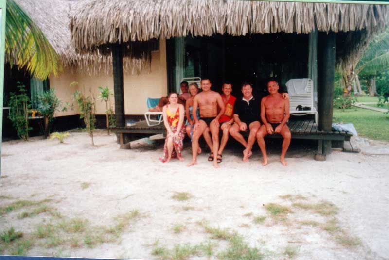 Une pause devant la paillote apr�s le petit d�jeuner