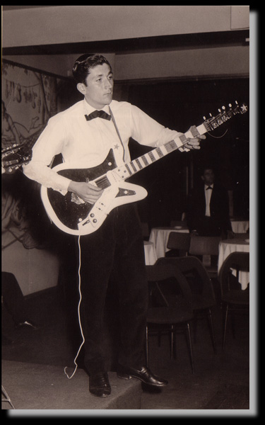 Jean-Pierre � la guitarre