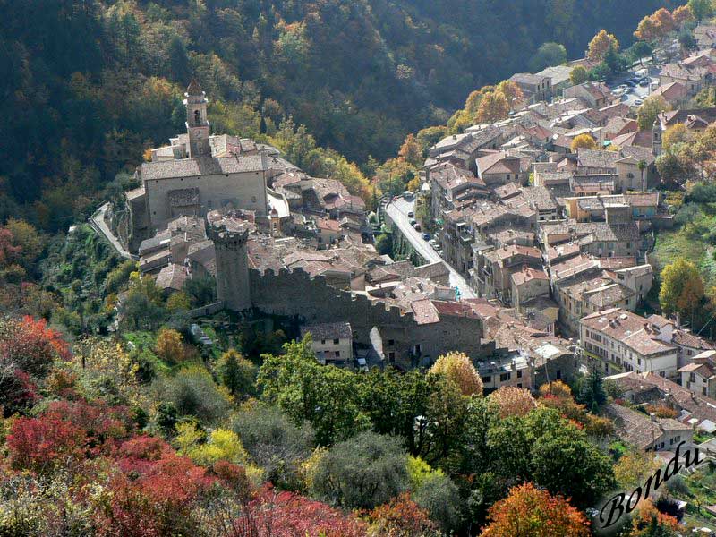 Luceram vue des collines