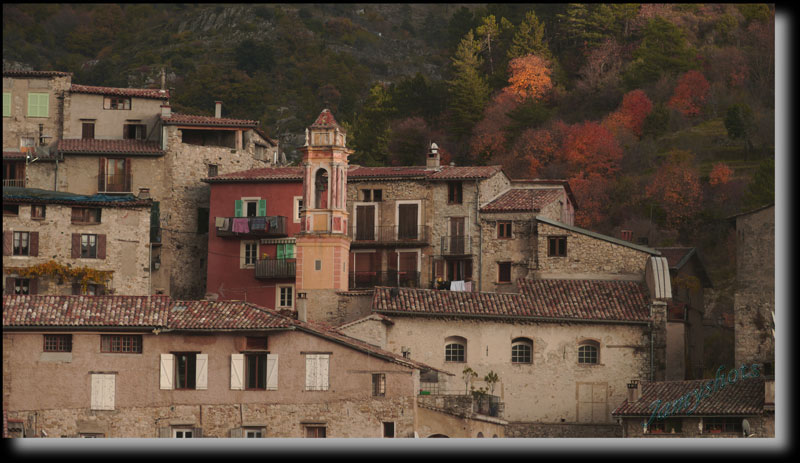 Le coeur de Luceram. Eglise Saint Jean.