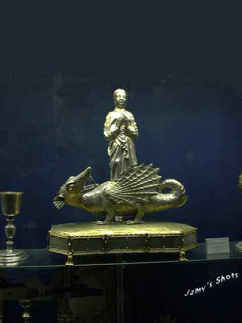 Sainte Marguerite issant du dragon