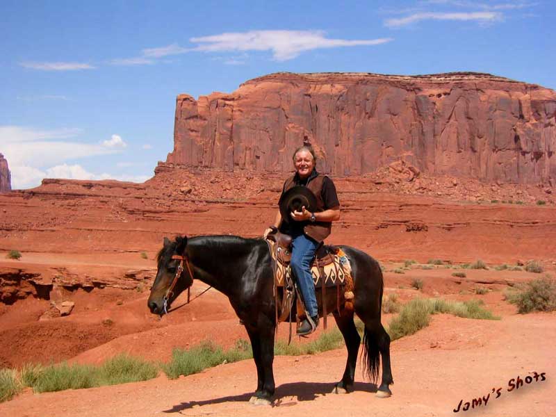 Jamy sur sa monture à John Ford Point.