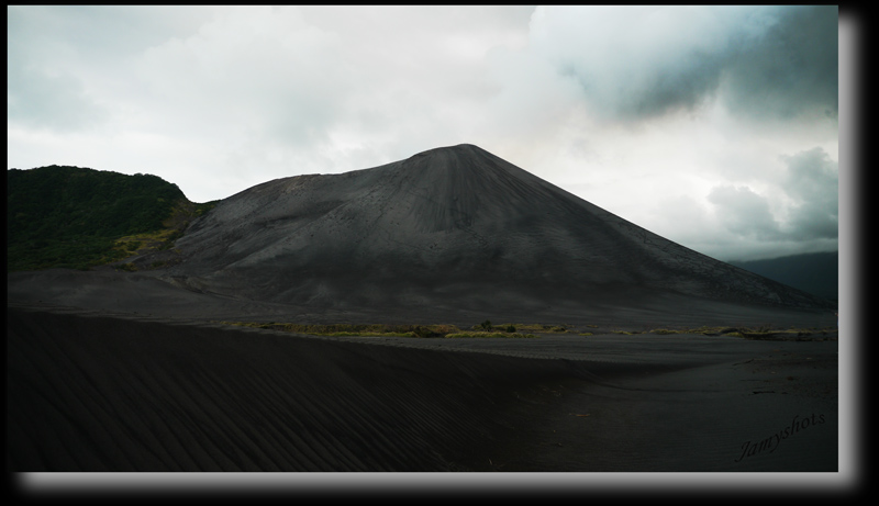 Le volcan Yasur 04 octobre 2009