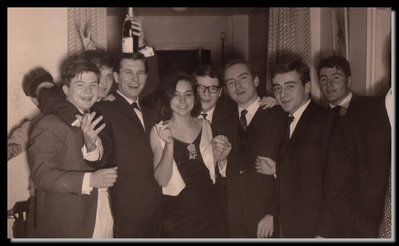 Une soir�e arros�e chez Liliane, Marcel et Simon